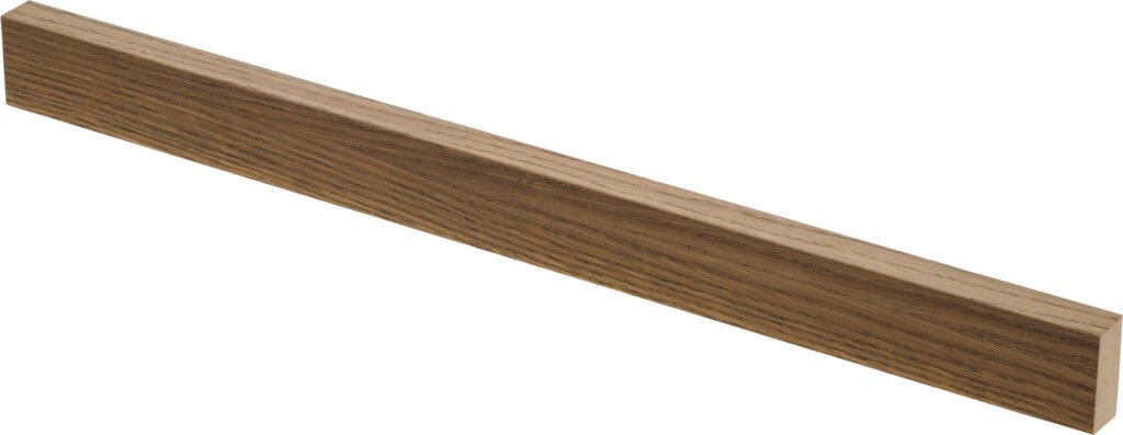 Eikespiler i MDF med naturlig eikefiner – 20 × 40 × 2780 mm Eikespiler i MDF med naturlig eikefiner – 20 × 40 × 2780 mm