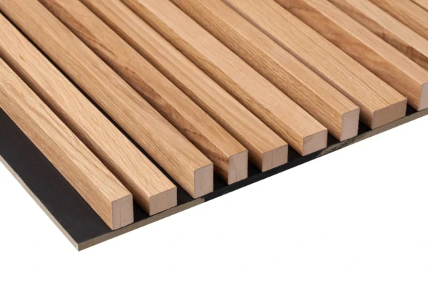 Eik spilepanel med varierende bredde og dybder, 15 mm mellomrom